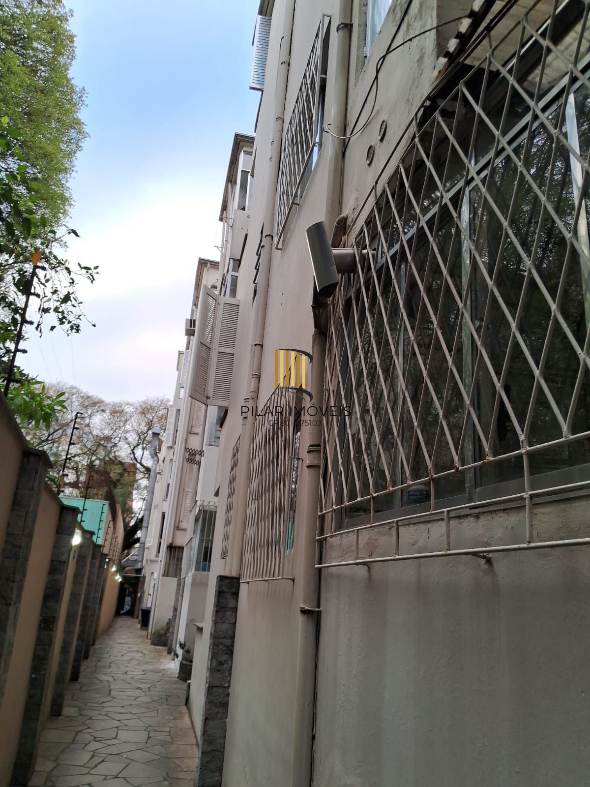 Apartamento 01 dormitório, desocupado na Cidade Baixa!