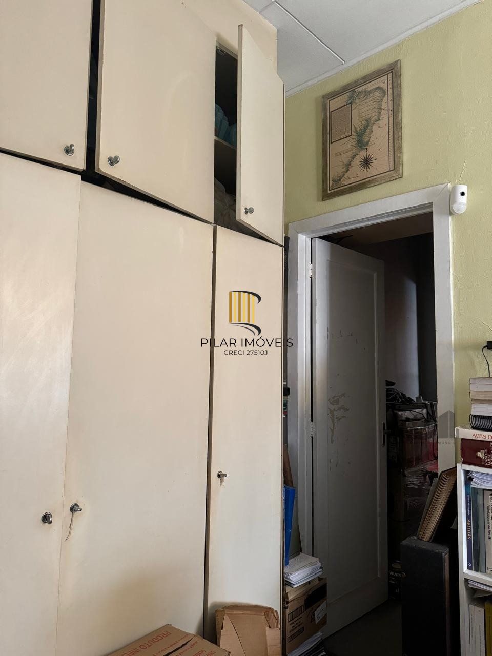 Casa com 3 quartos e 2 garagens no bairro cidade Baixa!