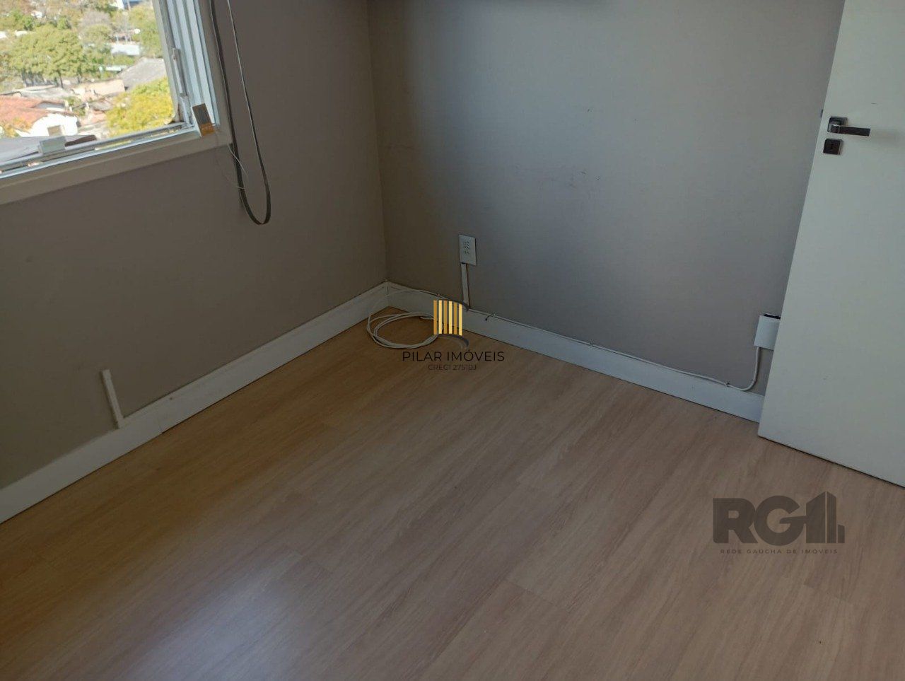 Apartamento 2 quartos, garagem semi mobiliado!
