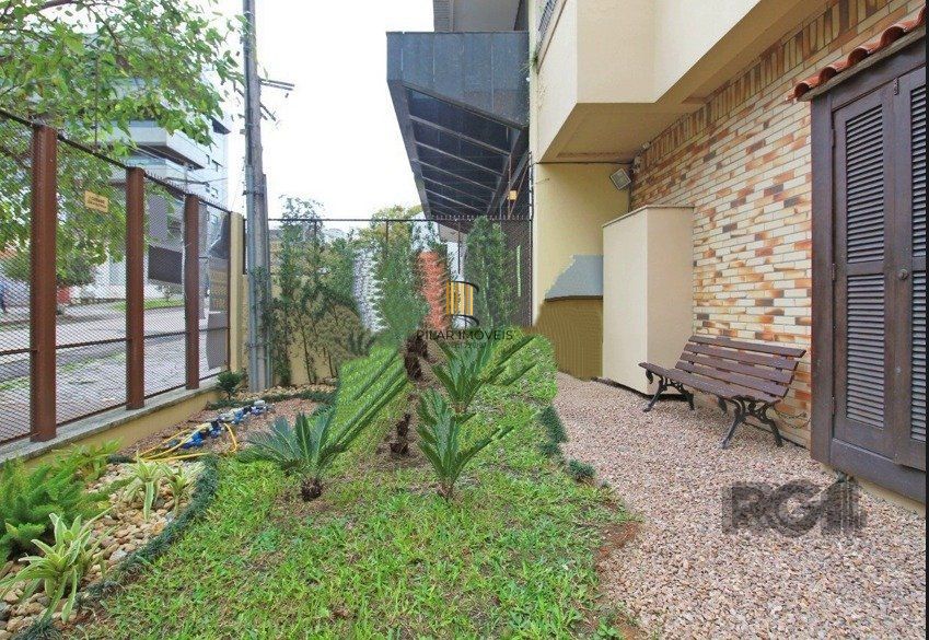 Casa com 3 quartos, suite e 2 vagas garagem!