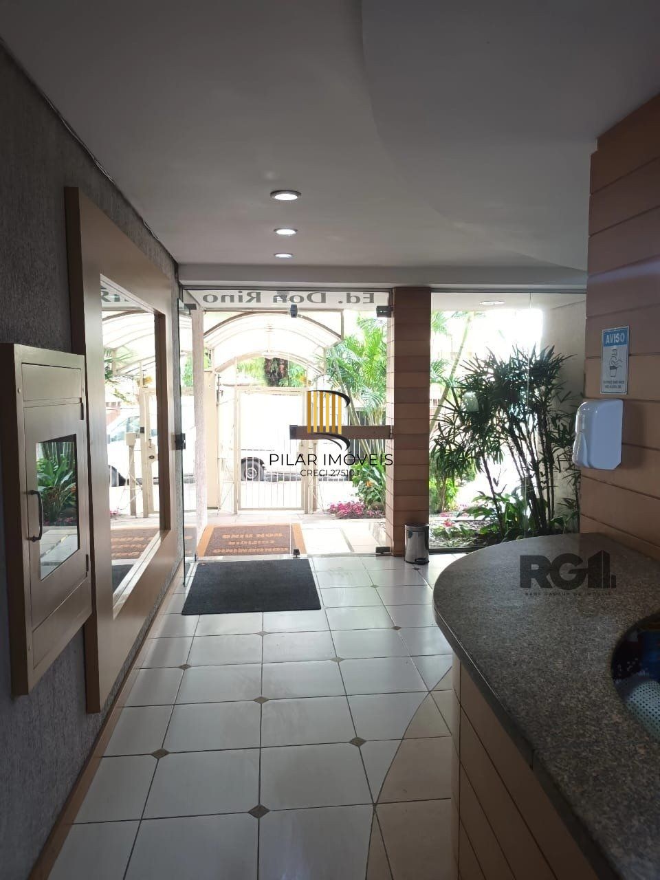 Apartamento 2 quartos, garagem semi mobiliado!