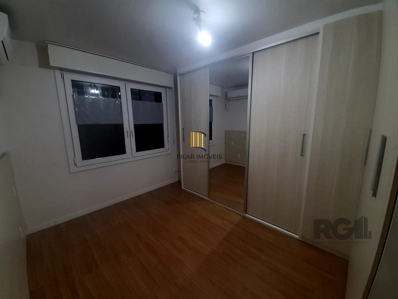  Apartamento 2 dormitórios, de frente 100% reformado bairro Cidade Baixa- Porto Alegre