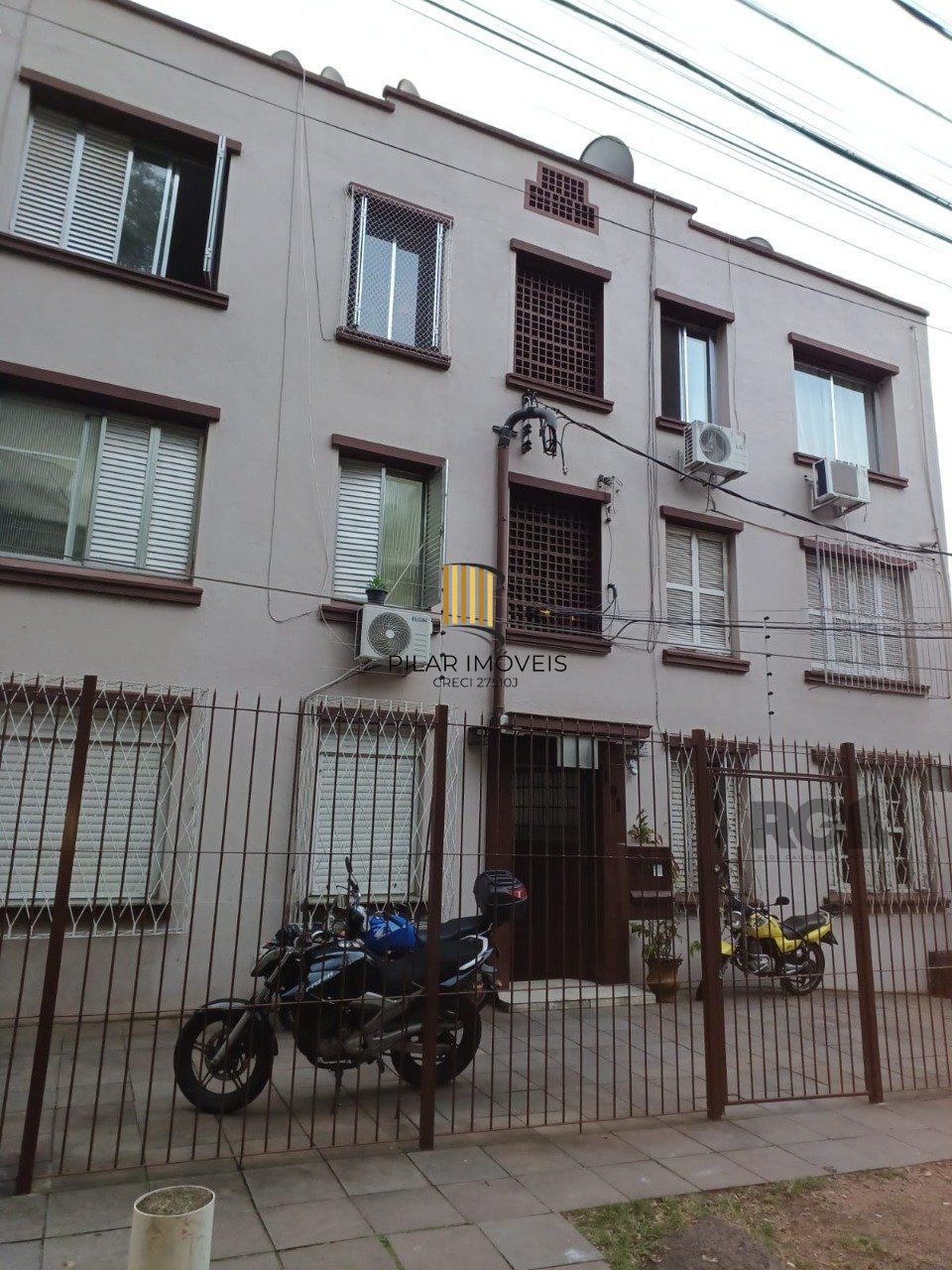 Apartamento desocupado na   Azenha