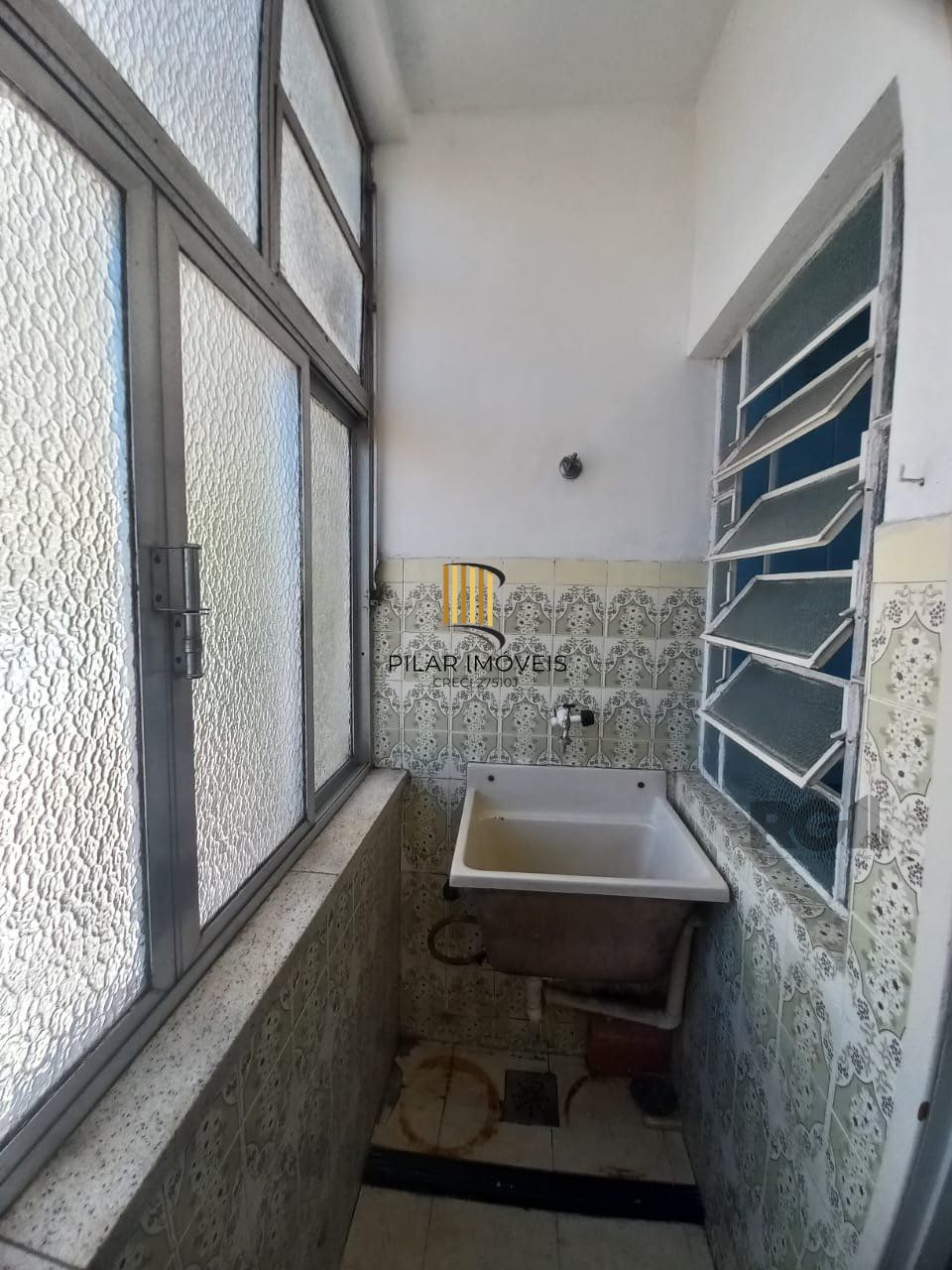 Apartamento com 2 quartos na Cidade Baixa!