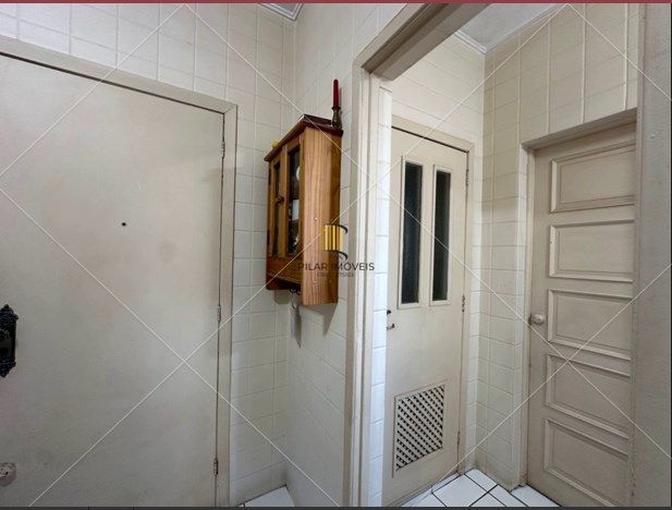 Apartamento 2 quartos, desocupado, andar alto na cidade Baixa!