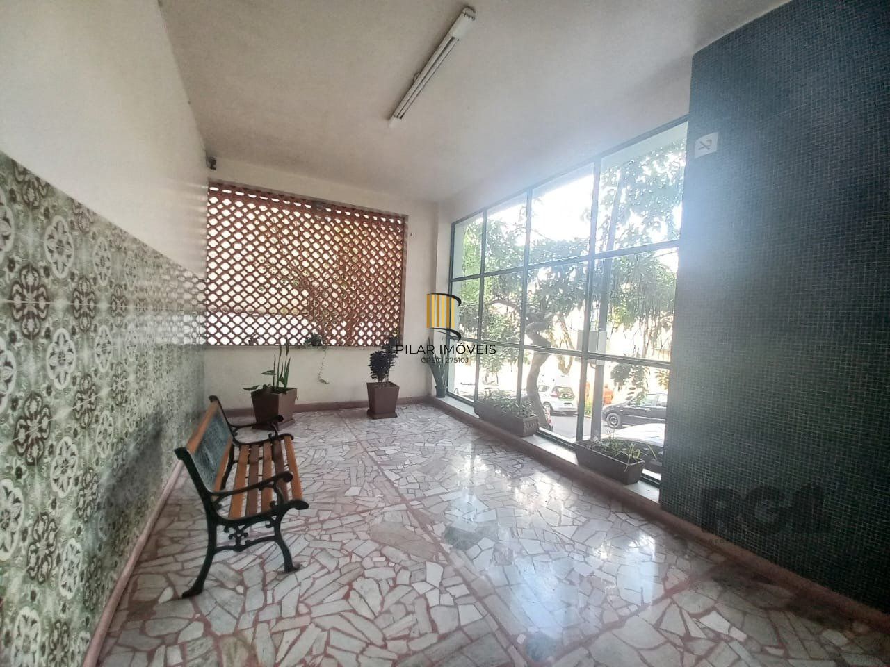 Ótimo apartamento 1 quarto no Cetro Histórico.