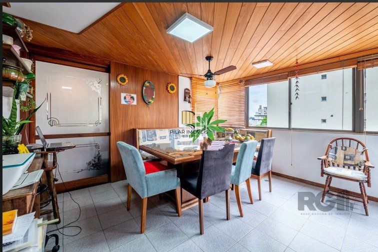 Apartamento  4 dormitórios, suite, de frente com sacada, 3 vagas de garagem, bairro Higienópolis - Porto Alegre
