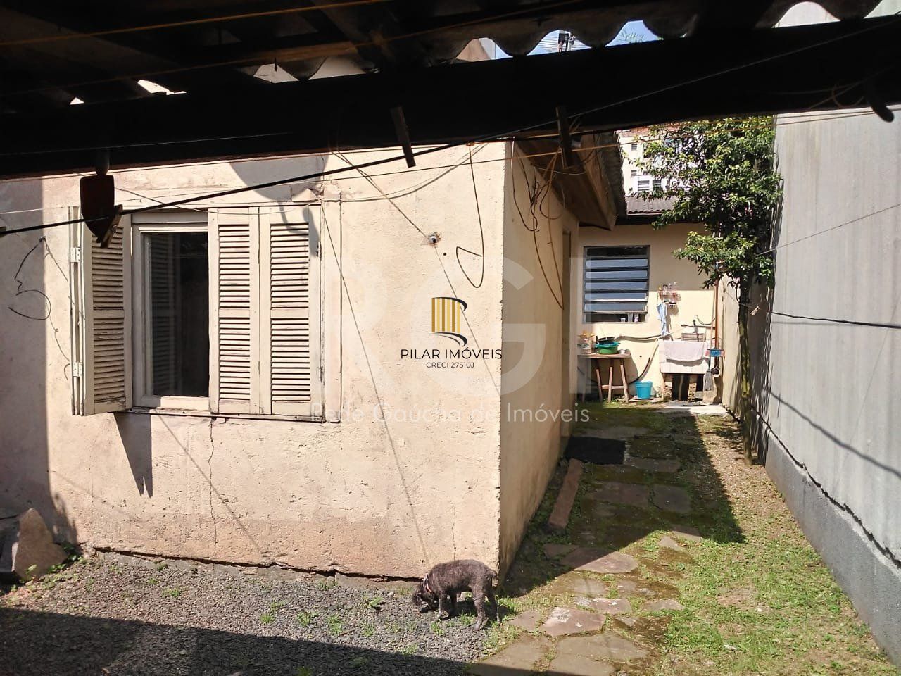Casa para Venda - 130m², 2 dormitórios, 1 vaga - Cidade Baixa