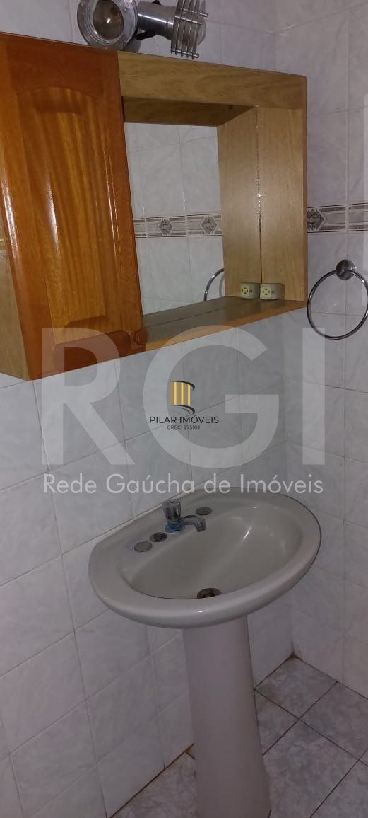 Apartamento com 3 quartos, 2 banheiros, desocupado e 1 vaga!