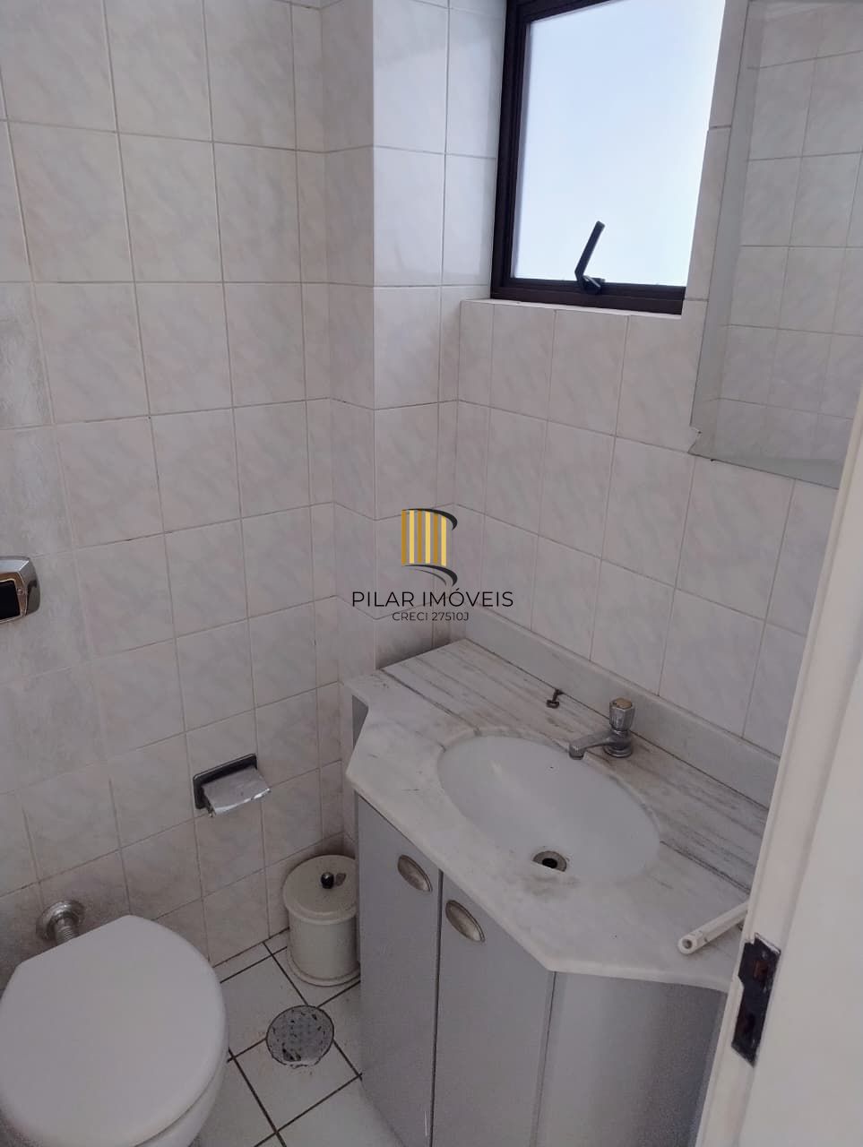 Apartamento 2 quartos, sacada com churrasqueira e  garagem no bairro Cidade Baixa