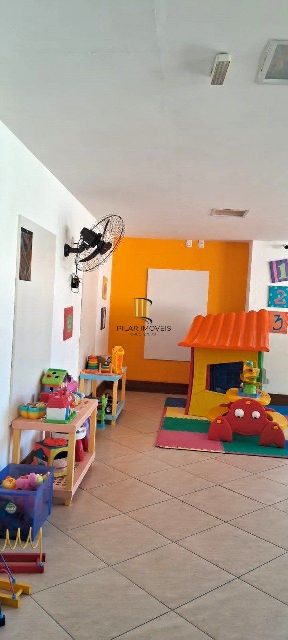 Apartamento 02 dormitórios alto padrão, bairro São João, com 02 vagas cobertas 