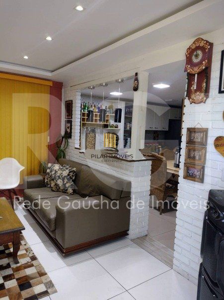 Casa à venda com 3 quartos e garagem 2 carros!