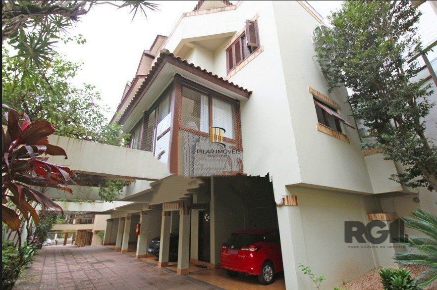 Casa com 3 quartos, suite e 2 vagas garagem!