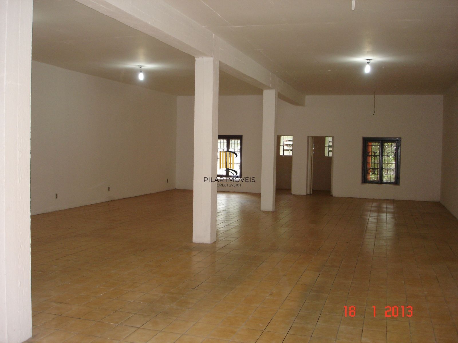 Pavilhão 3 dormitórios no bairro Floresta