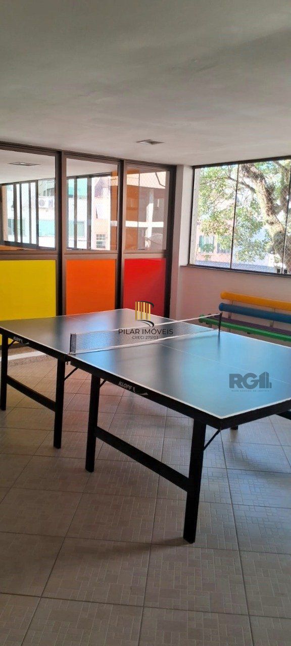 Apartamento 02 dormitórios alto padrão, bairro São João, com 02 vagas cobertas 