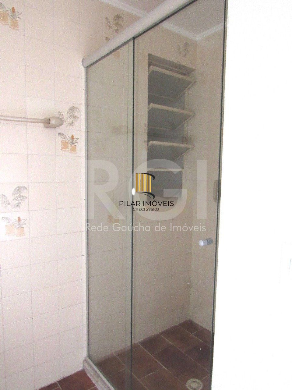 Apartamento 1 quarto com sacada e garagem!