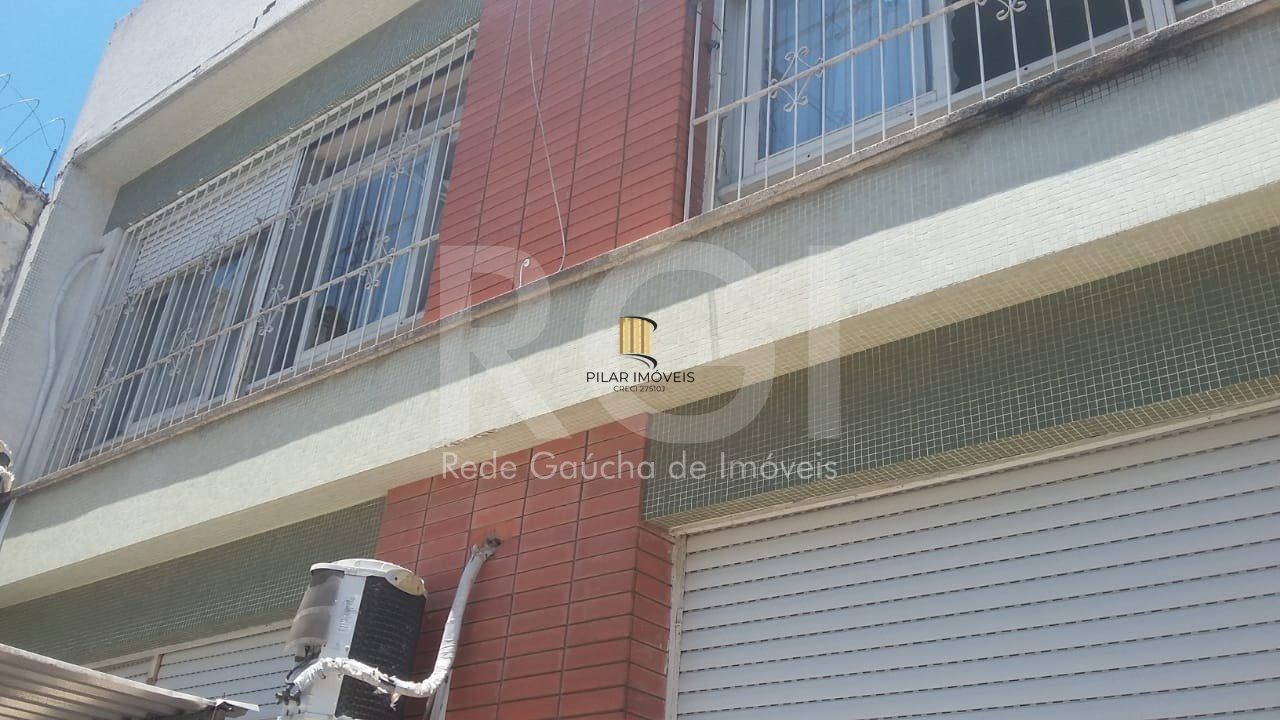 Apartamento  com 2 quartos , baixo custo condominial no Menino Deus!
