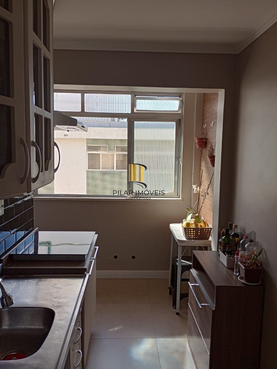 Apartamento 2 quartos, garagem semi mobiliado!