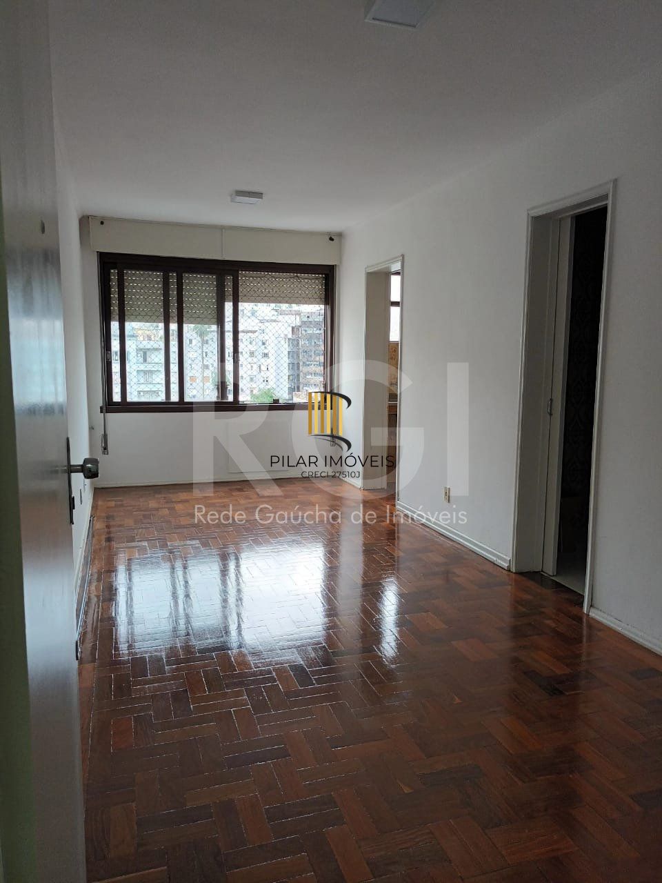 Jk no miolo da Cidade Baixa, andar alto com vista! - Pilar Imóveis