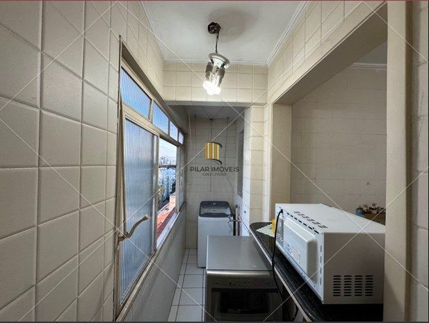 Apartamento 2 quartos, desocupado, andar alto na cidade Baixa!