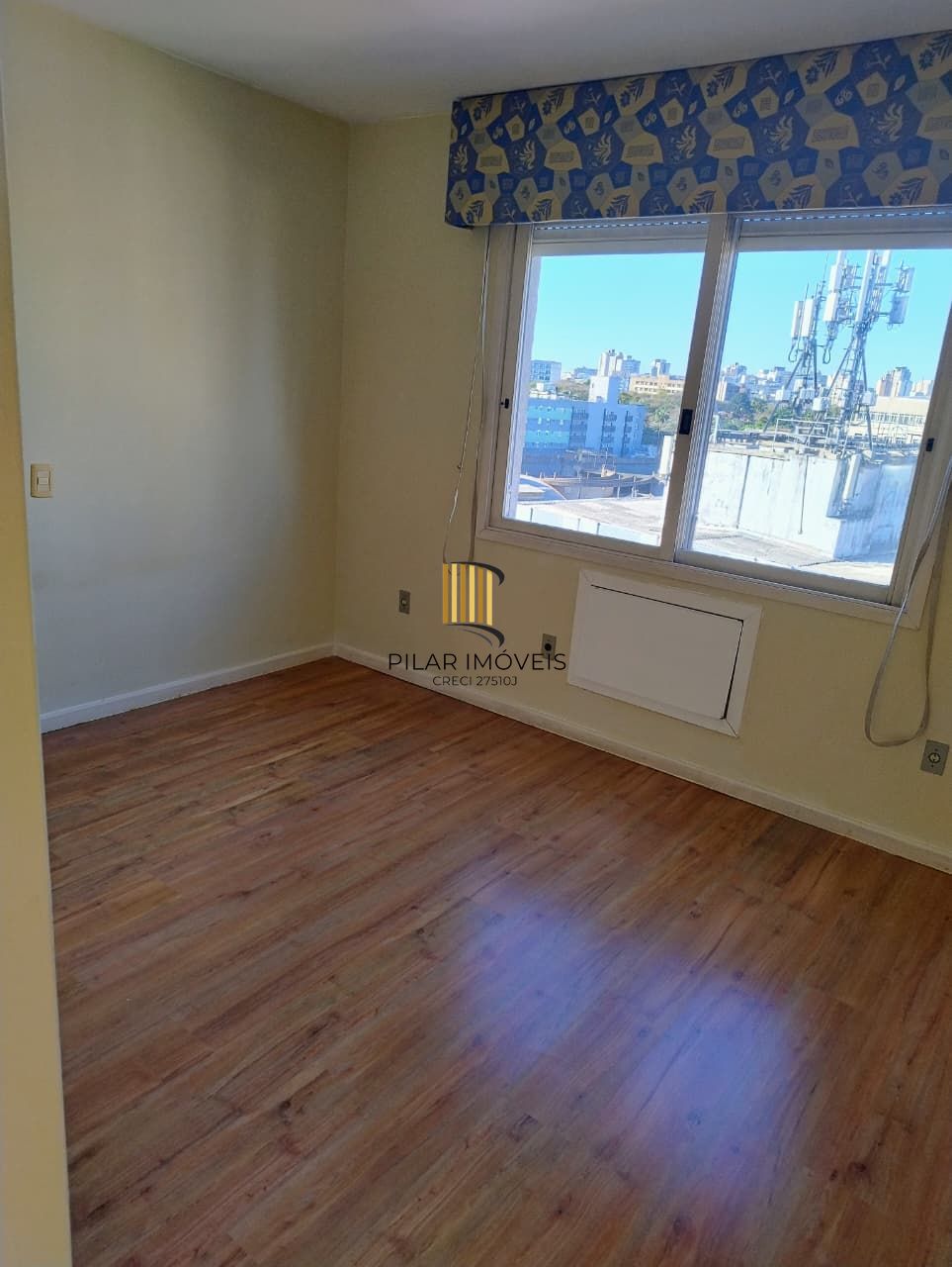 Apartamento 2 quartos, sacada com churrasqueira e  garagem no bairro Cidade Baixa