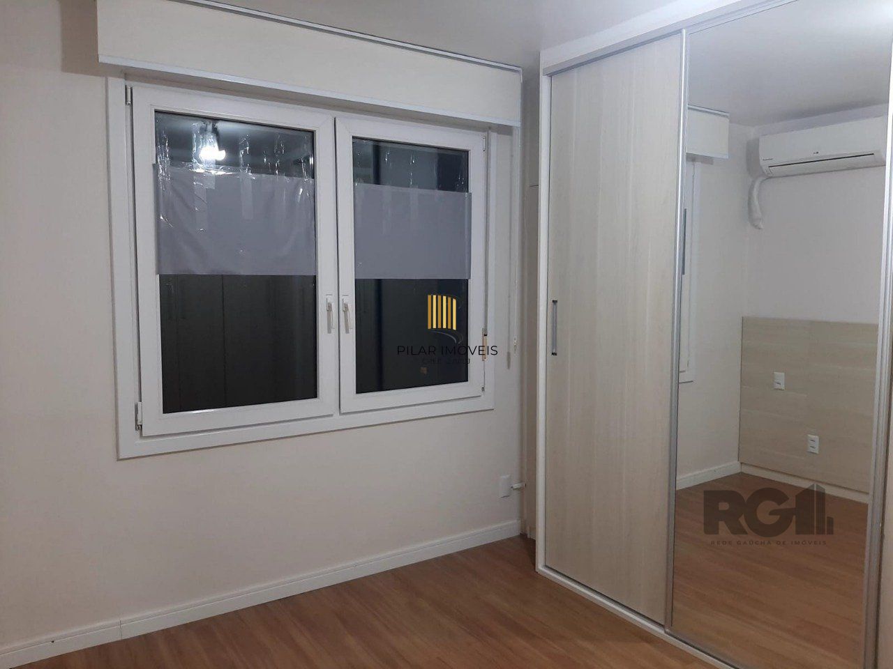  Apartamento 2 dormitórios, de frente 100% reformado bairro Cidade Baixa- Porto Alegre