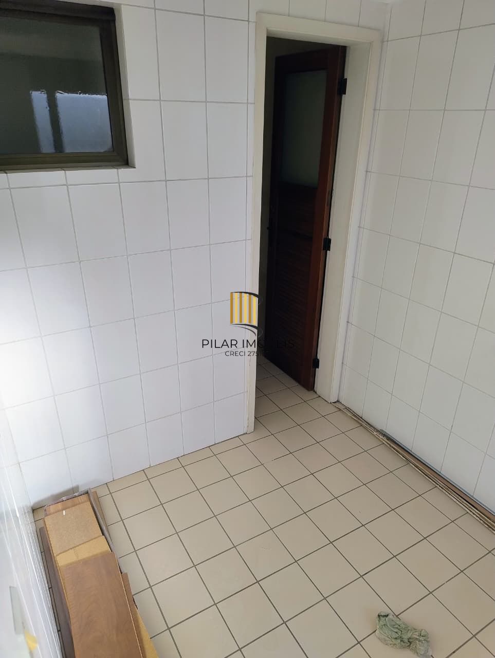 Apartamento 2 quartos, sacada com churrasqueira e  garagem no bairro Cidade Baixa