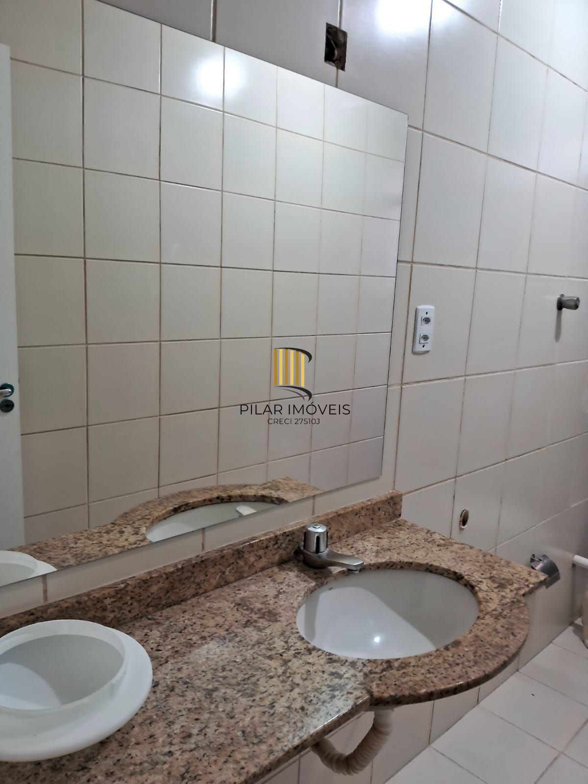 Apartamento 01 dormitório, desocupado na Cidade Baixa!