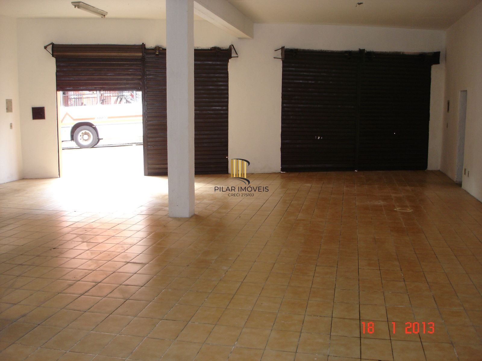 Pavilhão 3 dormitórios no bairro Floresta