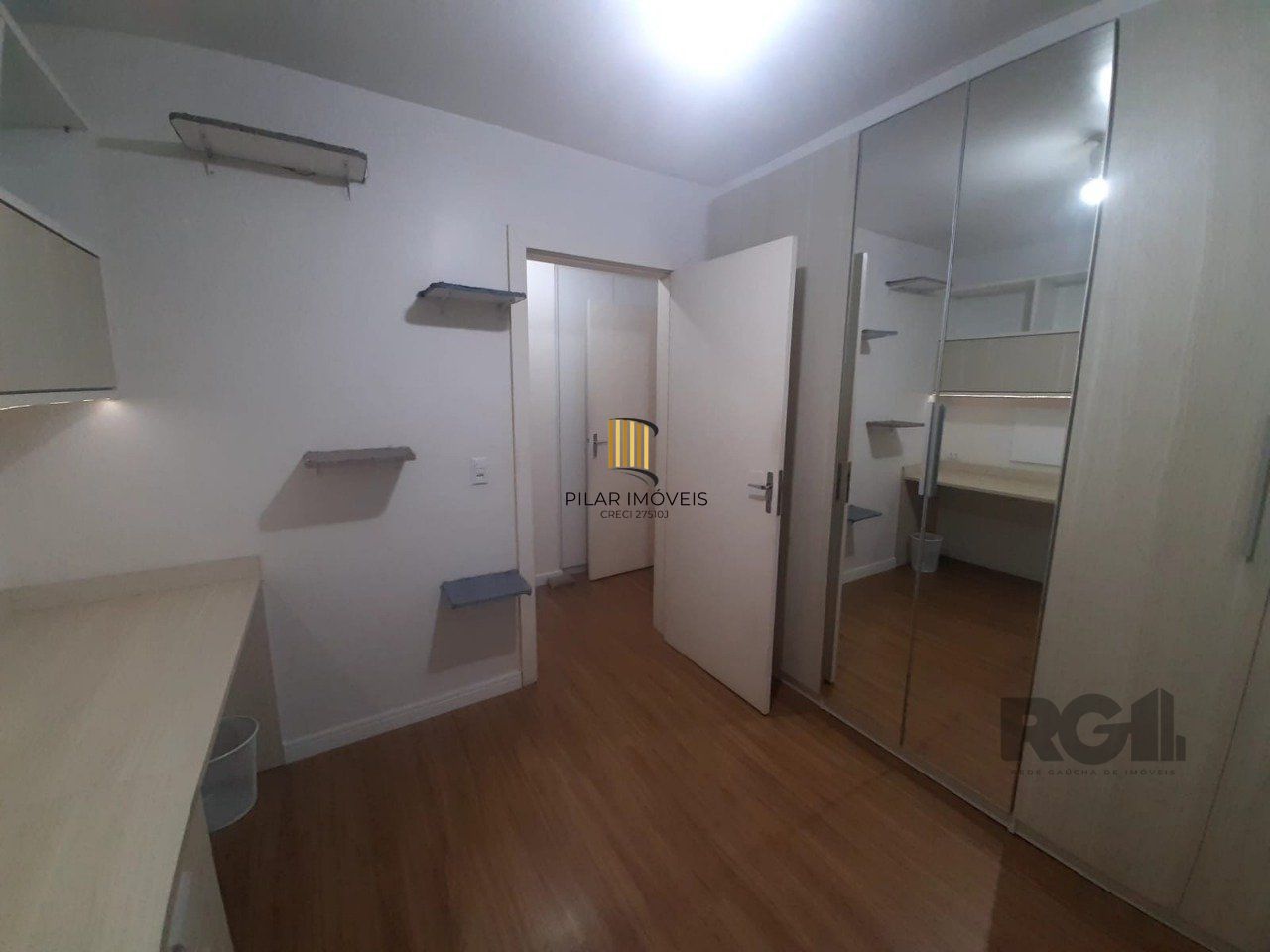  Apartamento 2 dormitórios, de frente 100% reformado bairro Cidade Baixa- Porto Alegre