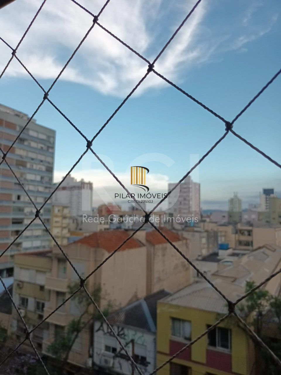 Apartamento  2 quartos, suite, , sacada,   2 quartos,  churrasqueira, semi mobiliado com garagem!