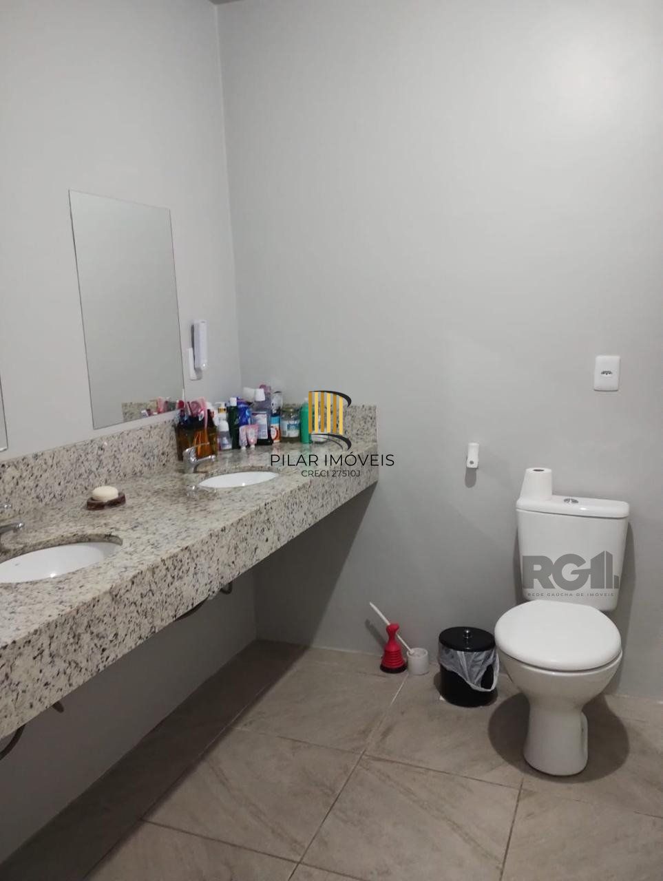 Apartamento 3 dormitórios no bairro Azenha