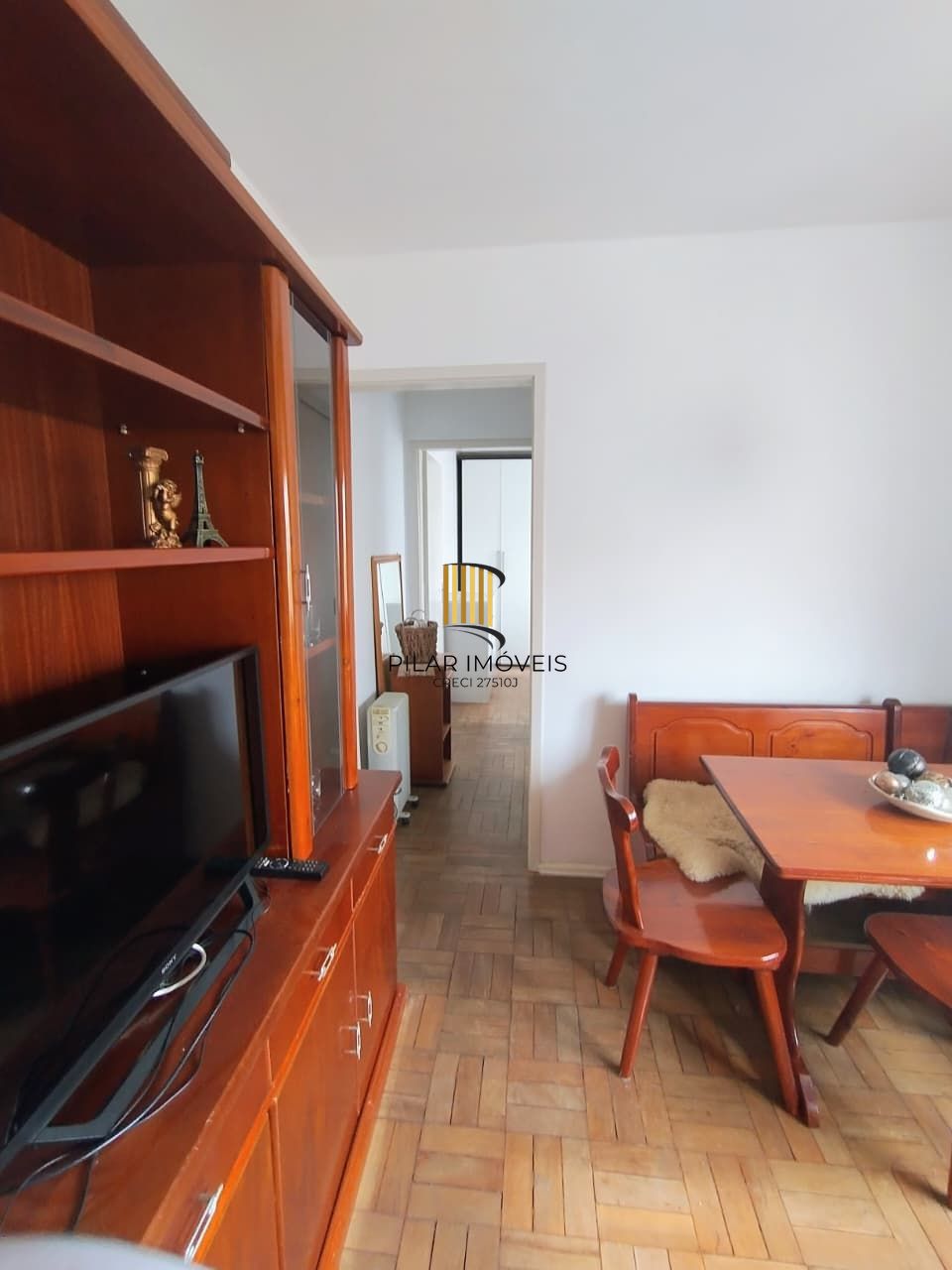 Vende apartamento 1 quarto,  desocupado, andar alto no bairro Cidade Baixa