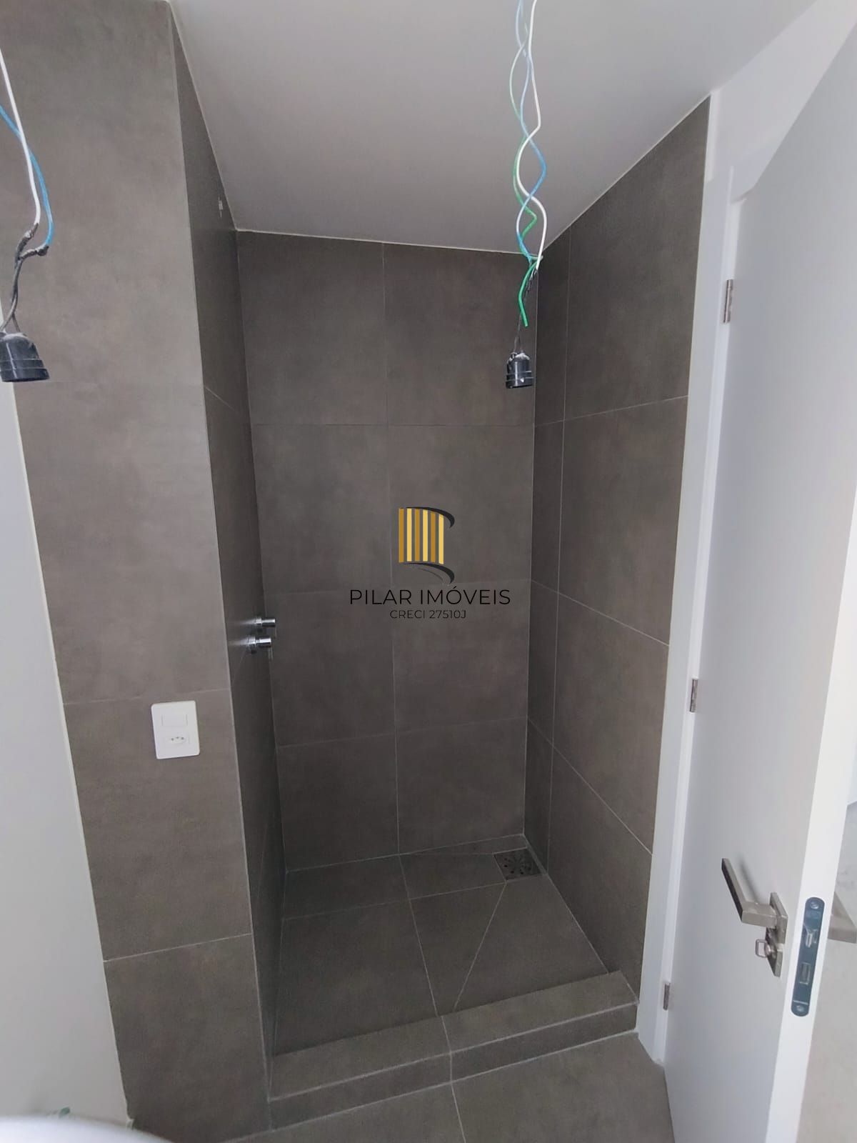 **Apartamento 3 quartos 2 garagens Novo e Desocupado à Venda na Cidade Baixa, Porto Alegre, RS**