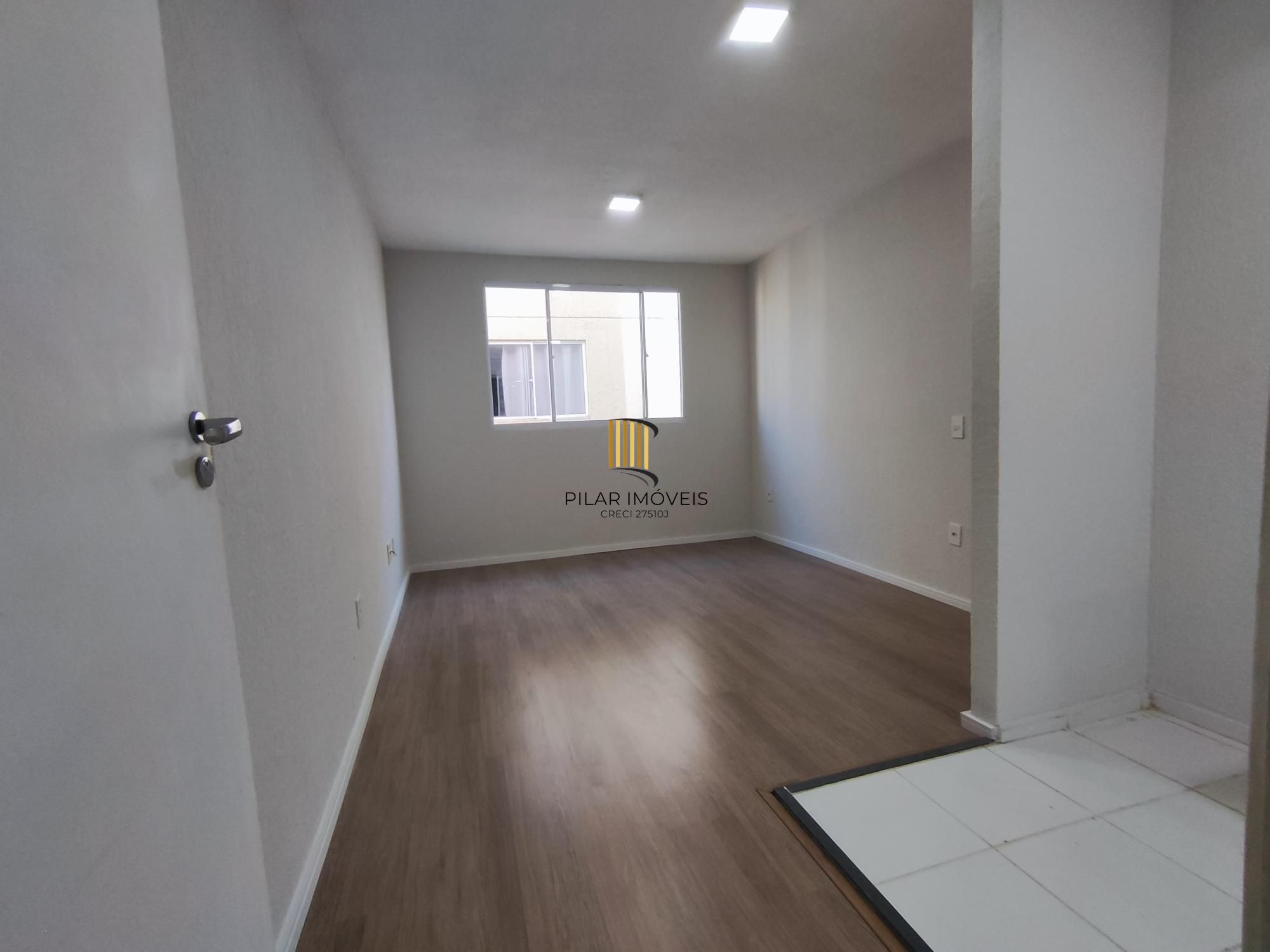 Apartamento 2 dormitórios com vaga de garagem em condominio fechado!