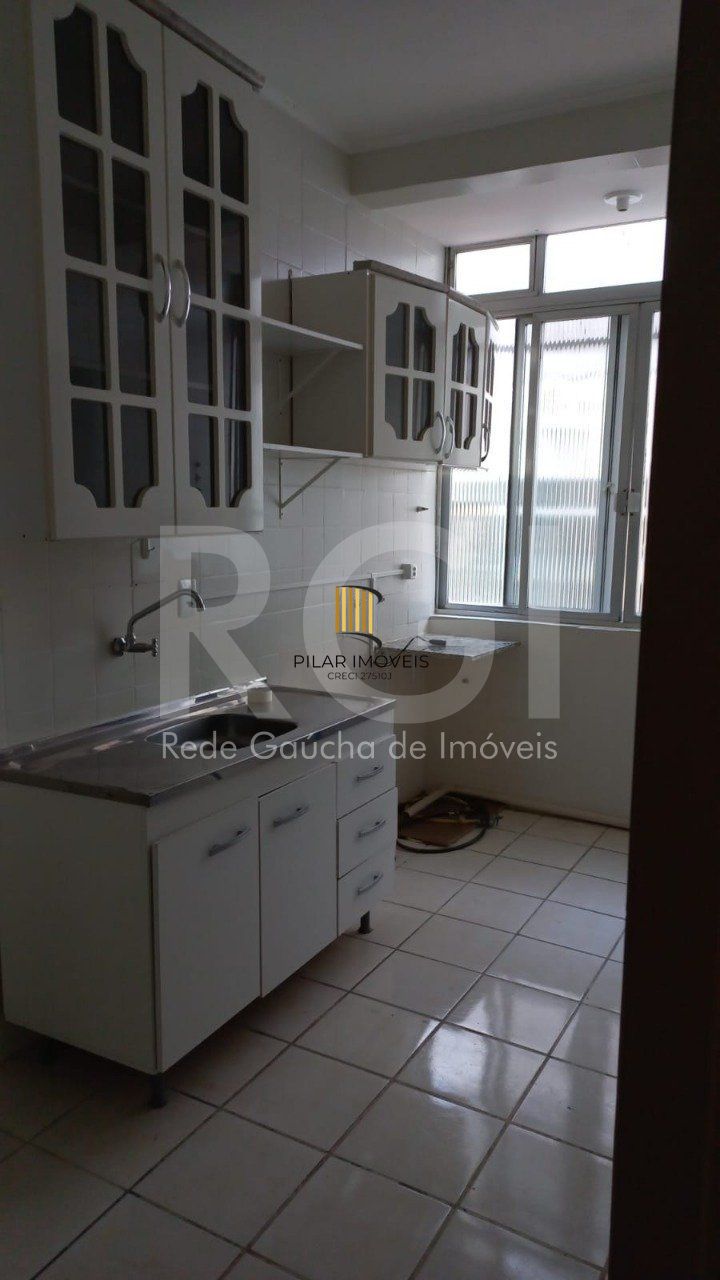 Apartamento 2 quartos, 2 vagas garagem, semi-mobilado na Praia de Belas!