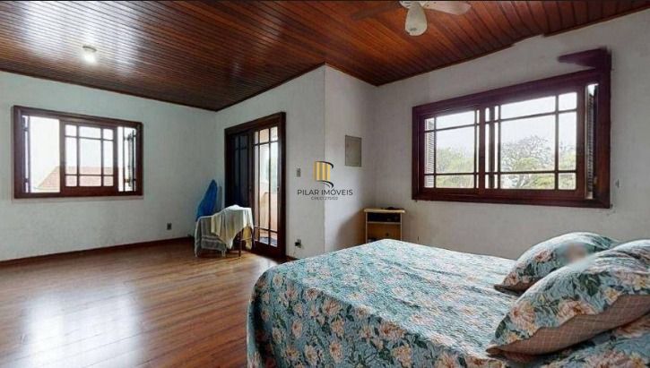 Casa para Venda - 190m², 4 dormitórios, sendo 1 suites, 2 vagas - Partenon