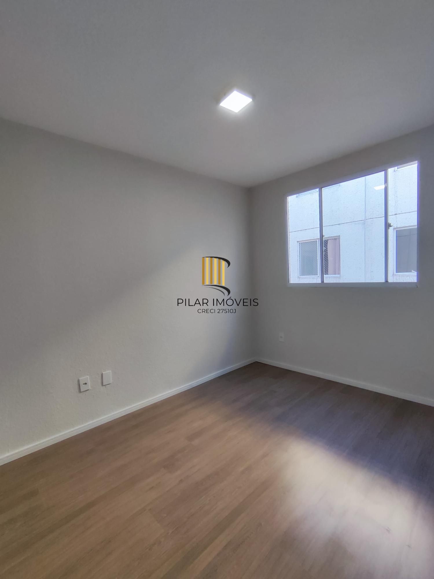 Apartamento 2 dormitórios com vaga de garagem em condominio fechado!