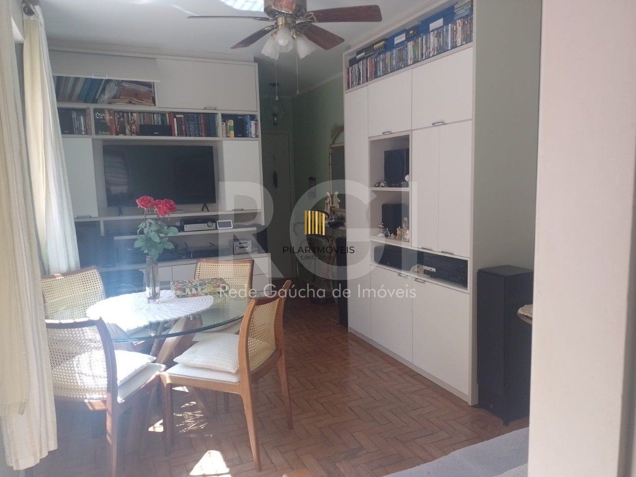 Apartamento Térreo, desocupado, 1 quarto com 2 pátios !