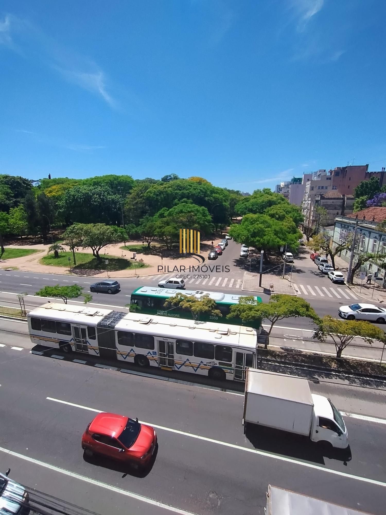 Ótimo apartamento desocupado de frente para a Redenção- Cidade Baixa - Pilar Imóveis