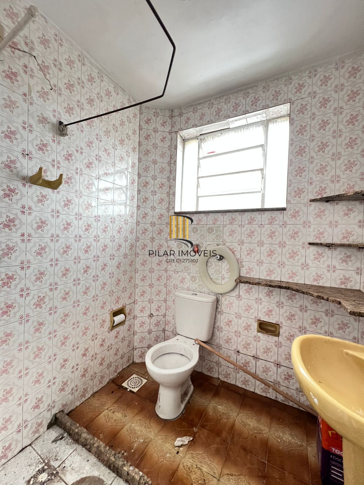 Apartamento 1 dormitório, 1 banheiro desocupado