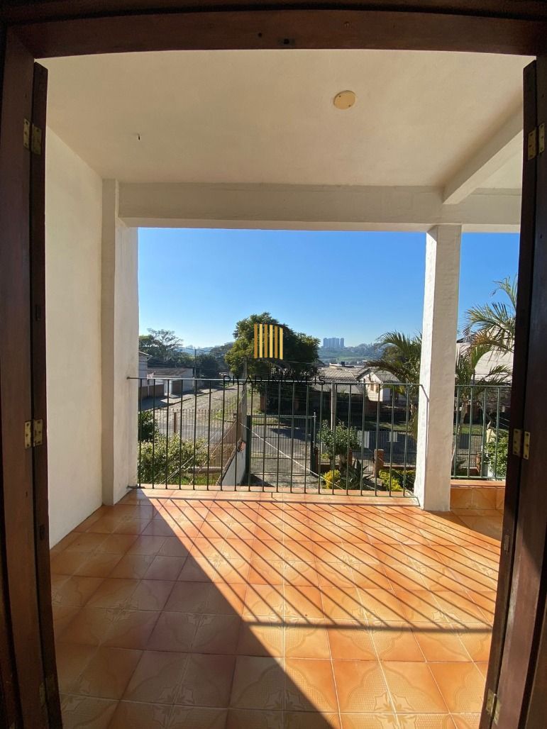 Casa 4 dorm. + 4 vagas 238m² Morro Santana - Porto Alegre