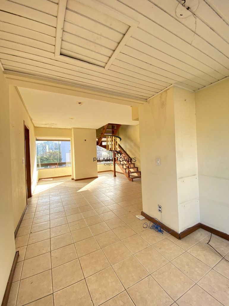 Cobertura 196m² 3 dorm. 1 Suíte + 2 vagas Petrópolis - Porto Alegre