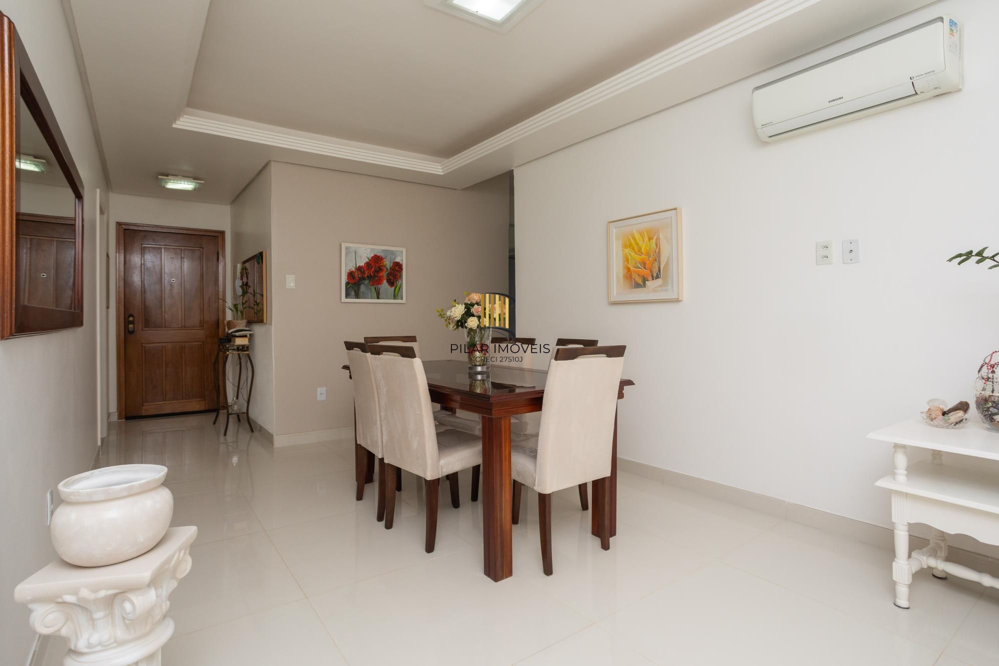 Garden espaçoso com 4 quartos no Menino Deus