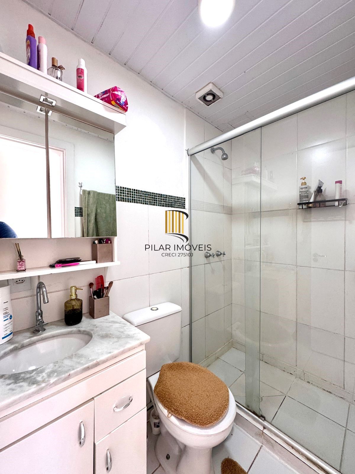 Apartamento dois dormitórios,  1 vaga no Condomínio Veríssimo