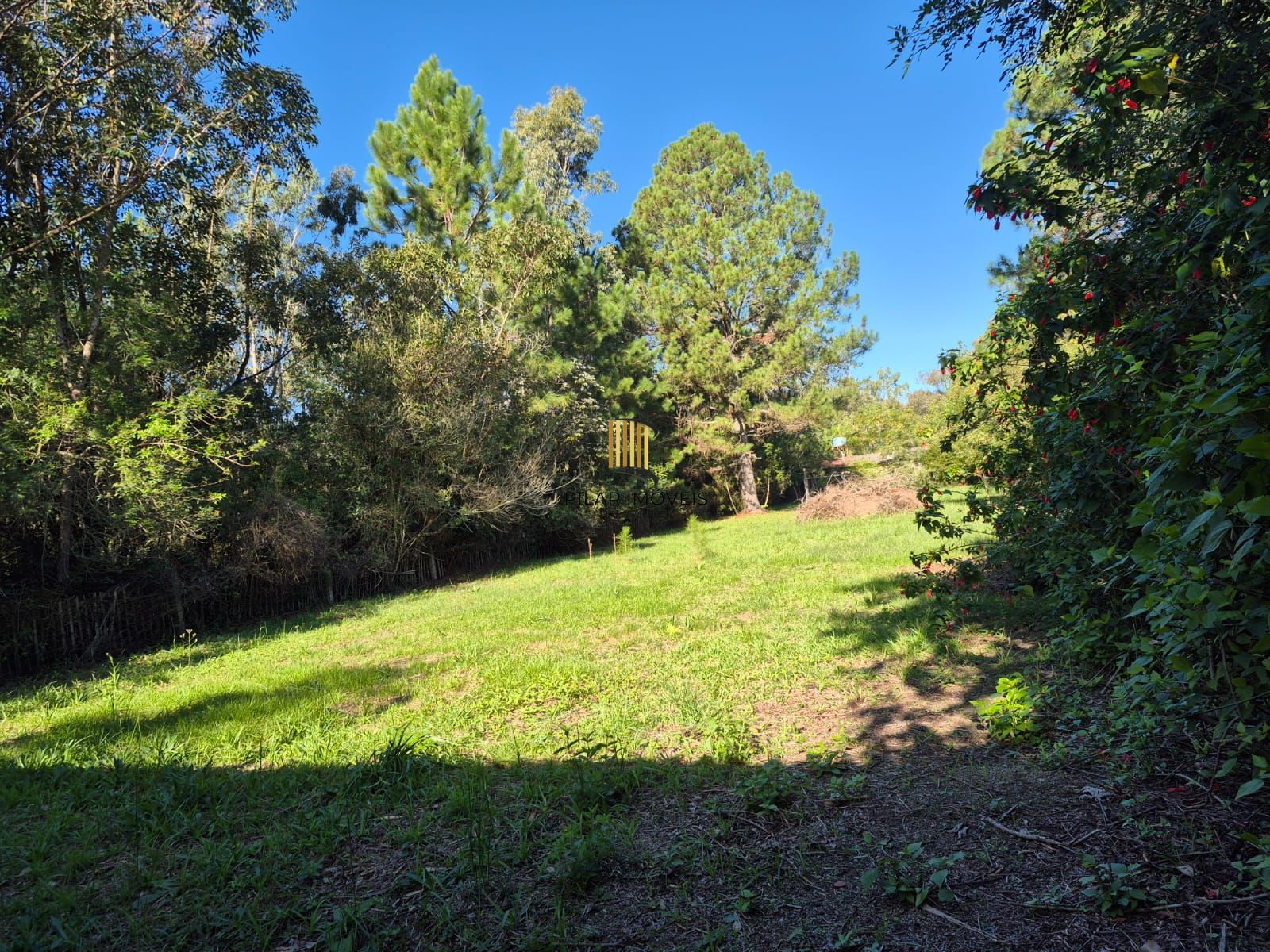 Sítio com 2.340m² em Viamão