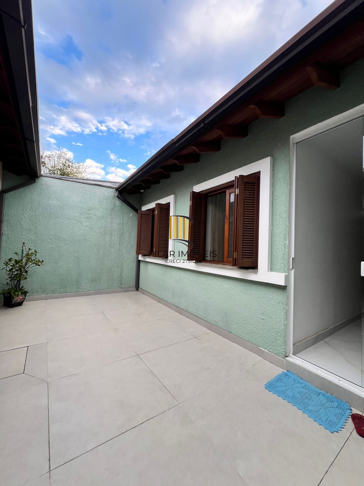 Casa na zonal de 3 dormitórios