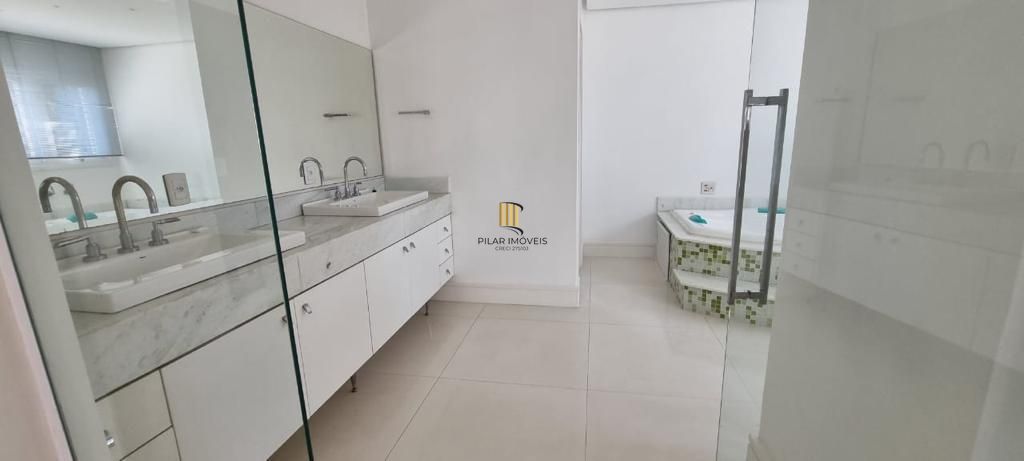 Casa com 3 suítes e piscina no Boa Vista