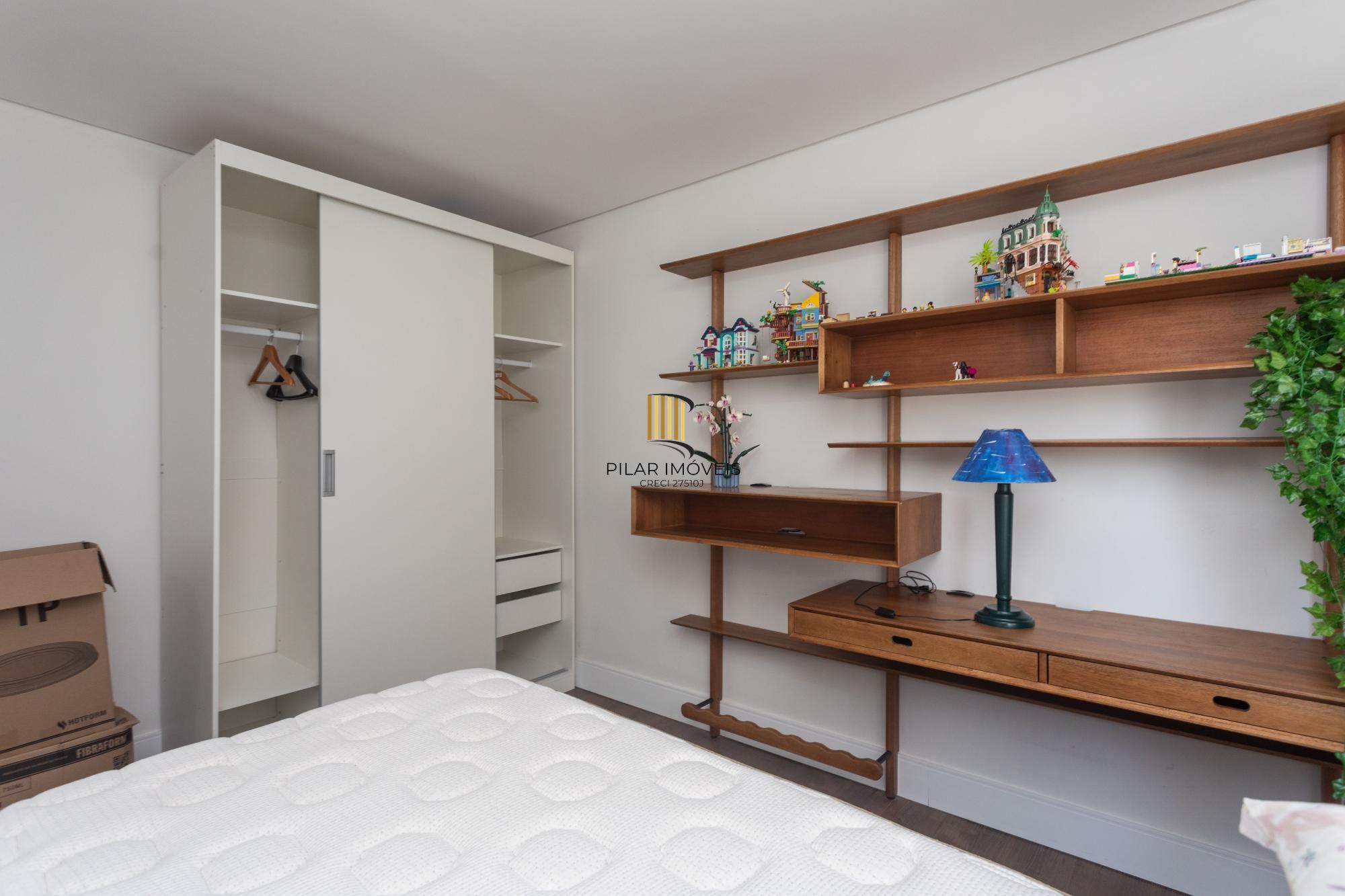 Apartamento com 207 m2 no Rio Branco com 3 vagas