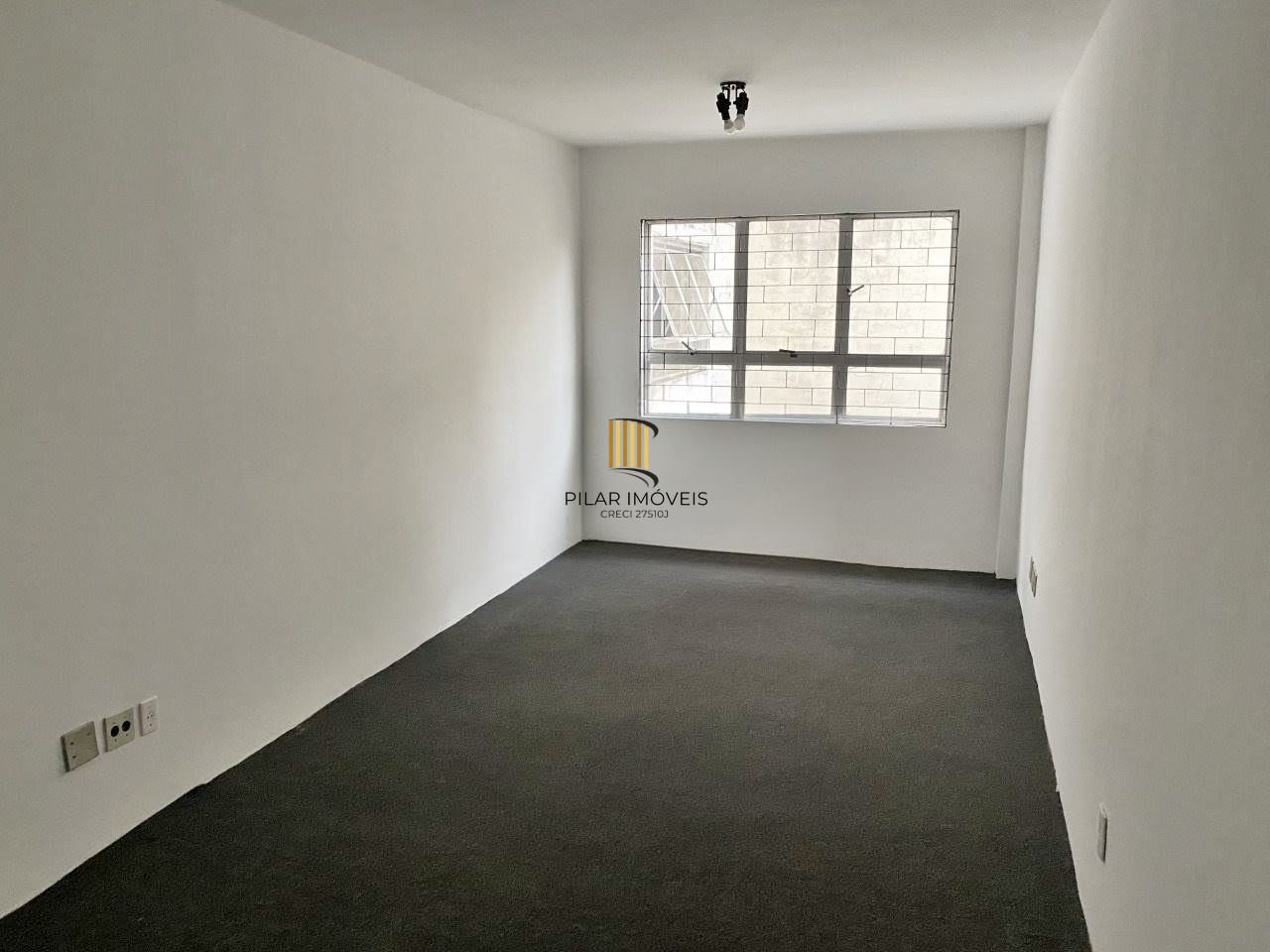 Sala Comercial perto do Carrefour e Assis Brasil - Pilar Imóveis